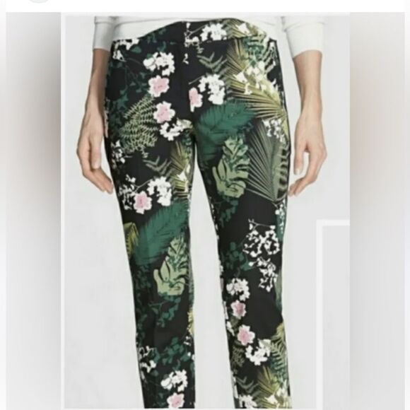 Adrianna Papell Pants - NWT Adrianna Papell Slim Leg Tropical Print Pant Size 4